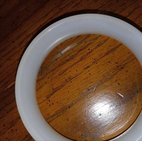 Mutton Fat Jade Bangle - Picture 5 of 8